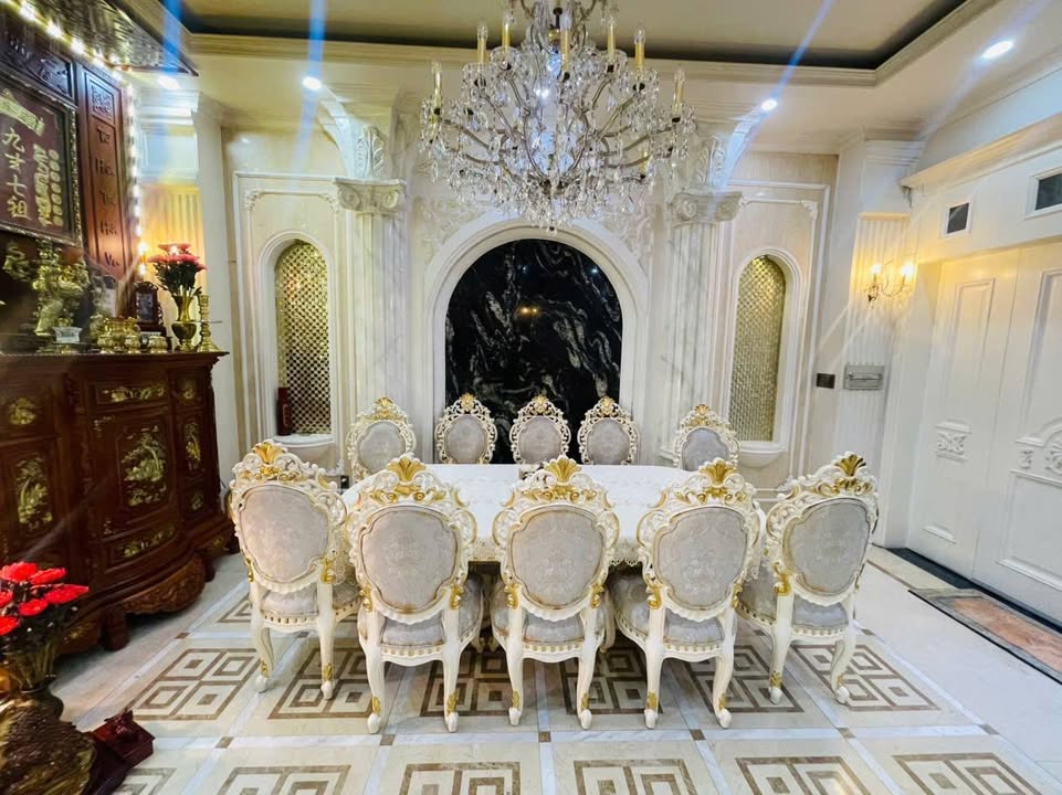 Biệt thự đường Số 4, khu Him Lam, Q.7 diện tích 150m² giá 50 tỷ - Thiết kế tân cổ điển sang trọng!