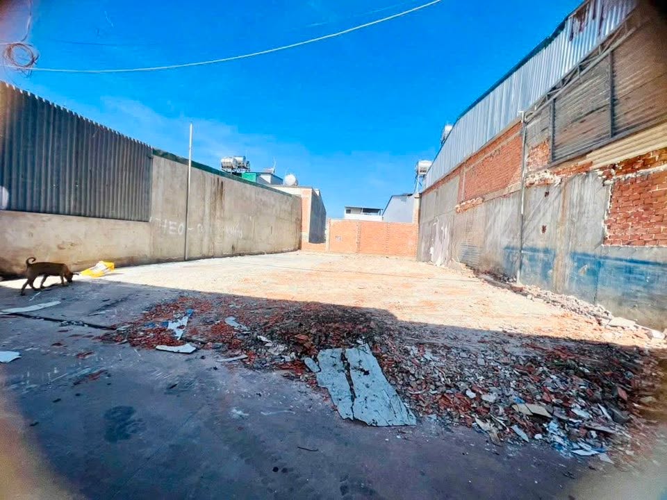 Lô đất Y Moan 200m² giá 2.7 tỷ - Đầu tư an cư lý tưởng!