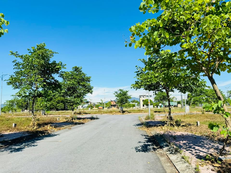 Đất nền 105m² KDC Tây Bàu Giang, Quảng Ngãi - Giá chỉ 1.4 tỷ thương lượng!