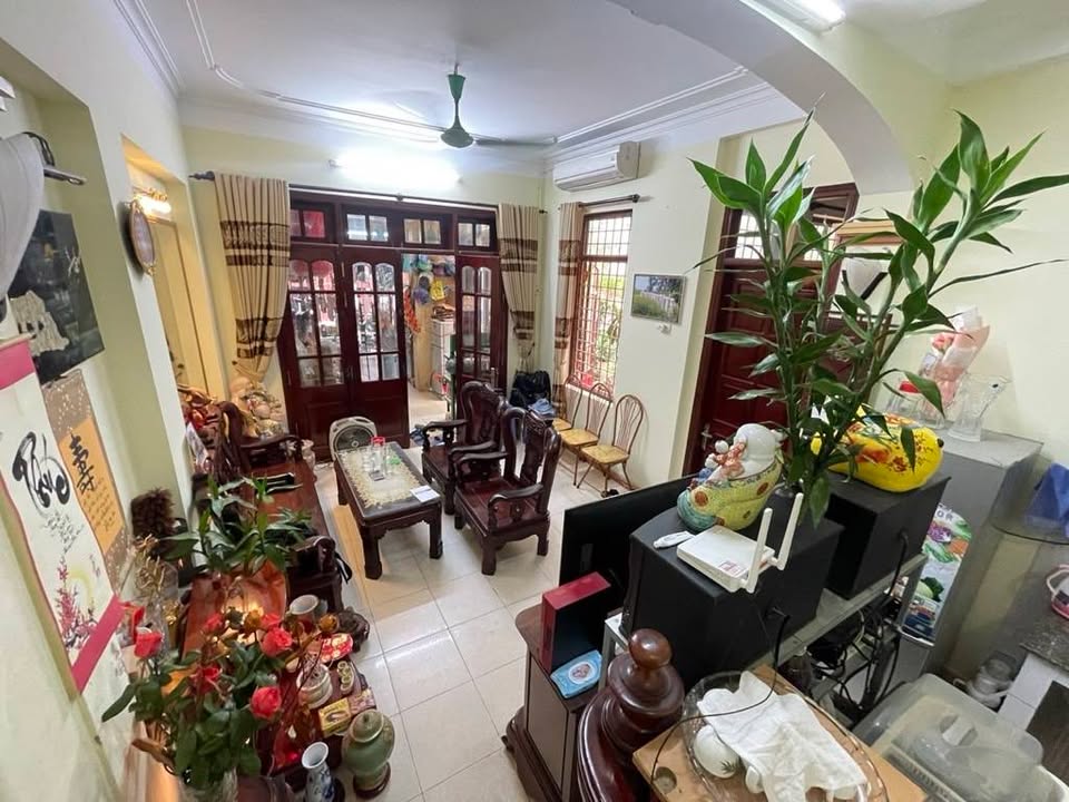 Nhà phố Âu Cơ quận Tây Hồ 65m² giá 15 tỷ - Kinh doanh thuận lợi, ngõ thông!