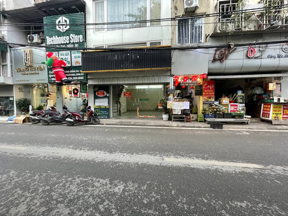 Cho thuê cửa hàng mặt phố Đặng Tiến Đông 30m² - Vị trí đắc địa thuận lợi kinh doanh!