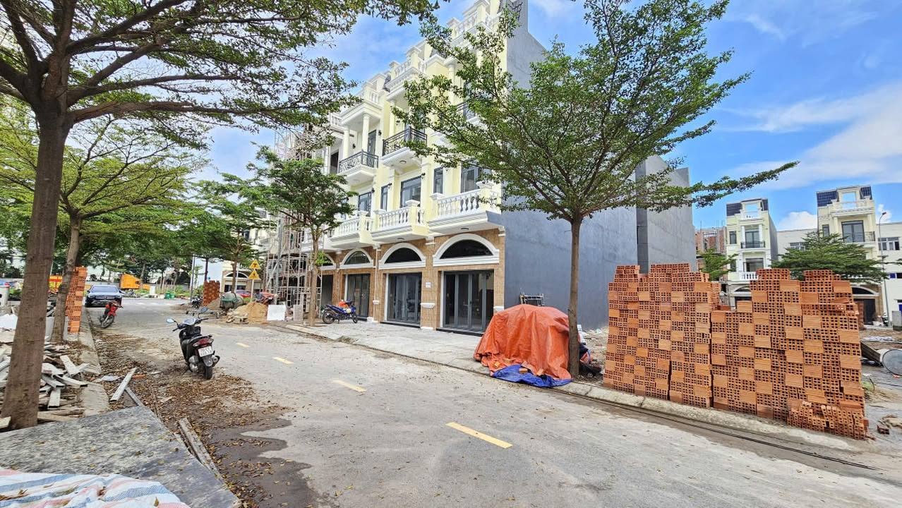 Đất nền KDC Icon Central Dĩ An 60m² giá 3.5 tỷ - Sổ hồng riêng, vị trí đắc địa!