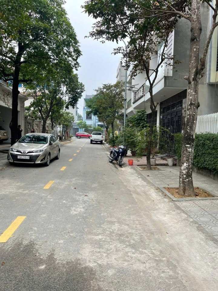 Nhà 3 tầng phố Cao Sơn, Việt Trì 81m² giá 5 tỷ - Sẵn sàng vào ở ngay!