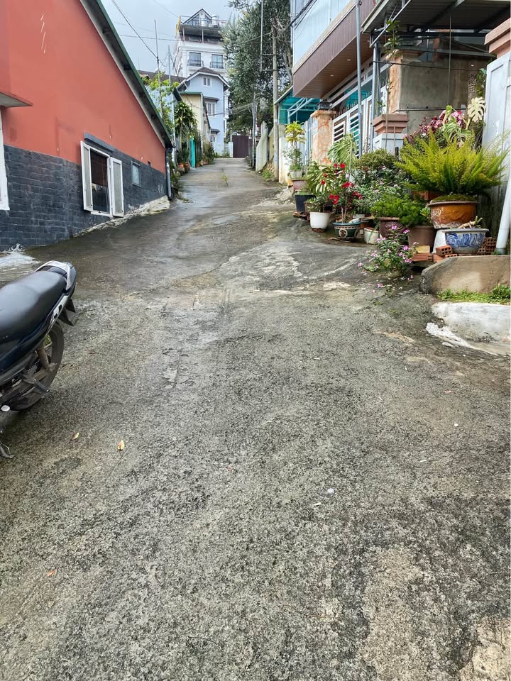 Đất xây dựng Hùng Vương, Đà Lạt 62m² giá 1.95 tỷ - Sổ đỏ phân quyền sẵn sàng xây dựng!