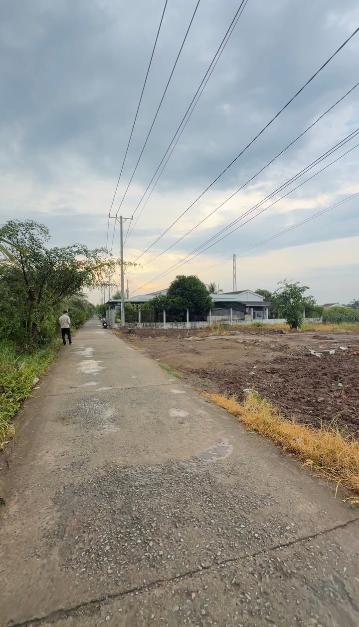 Đất nền góc 2 mặt tiền 2390m² giá 3.49 tỷ - Đầu tư sinh lời ngay!