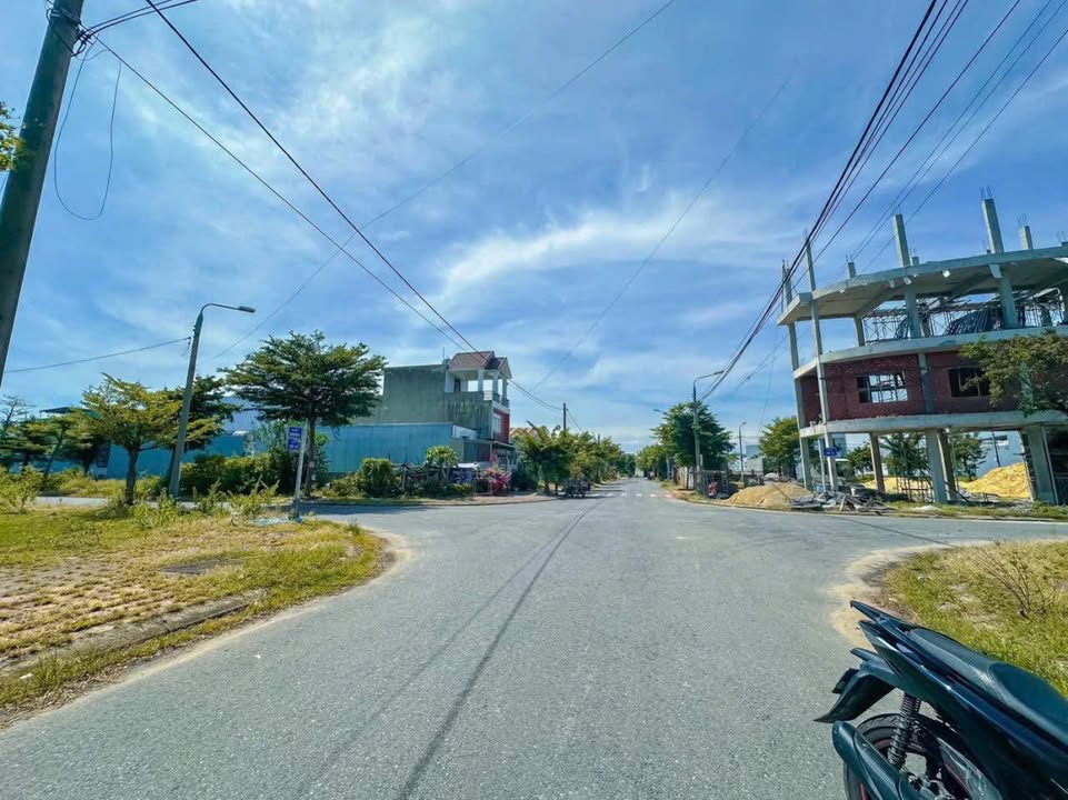 Đất liền kề KĐT Ngân Câu - Điện Ngọc 200m² giá 6 tỷ - Vị trí đắc địa gần FPT Đà Nẵng!
