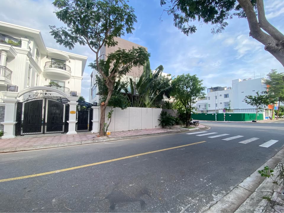 Lô đất KĐT Hà Quang 1 Nha Trang 90m² giá 10.3 tỷ - Vị trí đắc địa 2 mặt đường