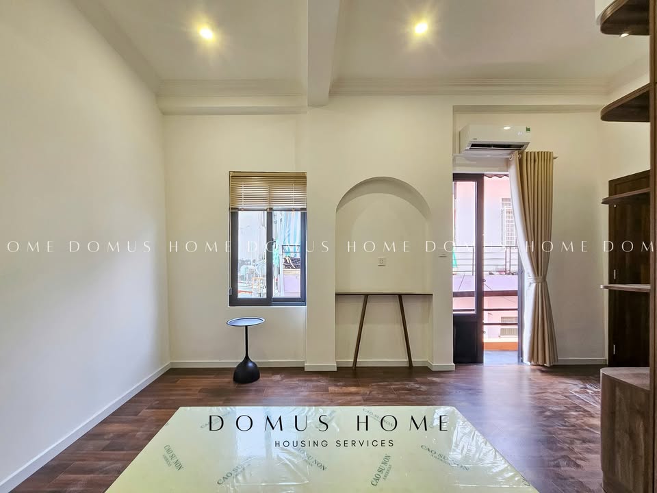 Studio ban công đường 75, Tân Phong, quận 7 - Nội thất sang trọng, không bếp!