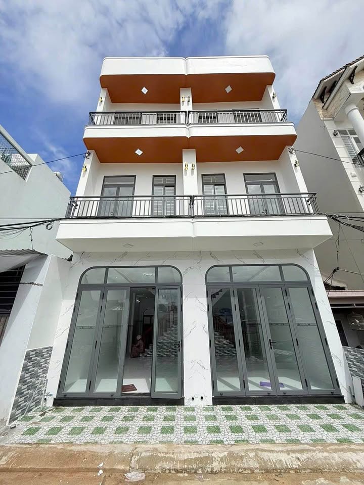Nhà liền kề 3 tầng đường Huỳnh Tấn Phát 49m² giá 3.65 tỷ - View sông Hà Thanh tuyệt đẹp!