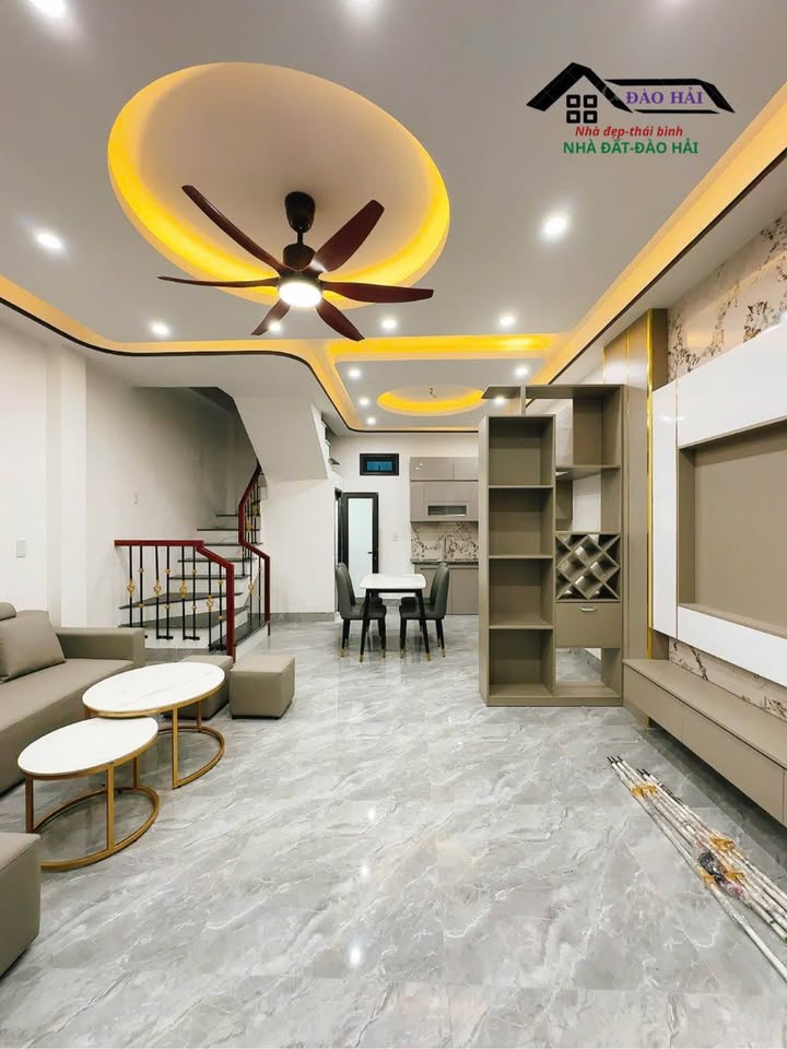 Nhà 3 tầng Kỳ Bá, TP. Thái Bình 42m² giá 2.8 tỷ - Nội thất gần đủ, ở ngay!