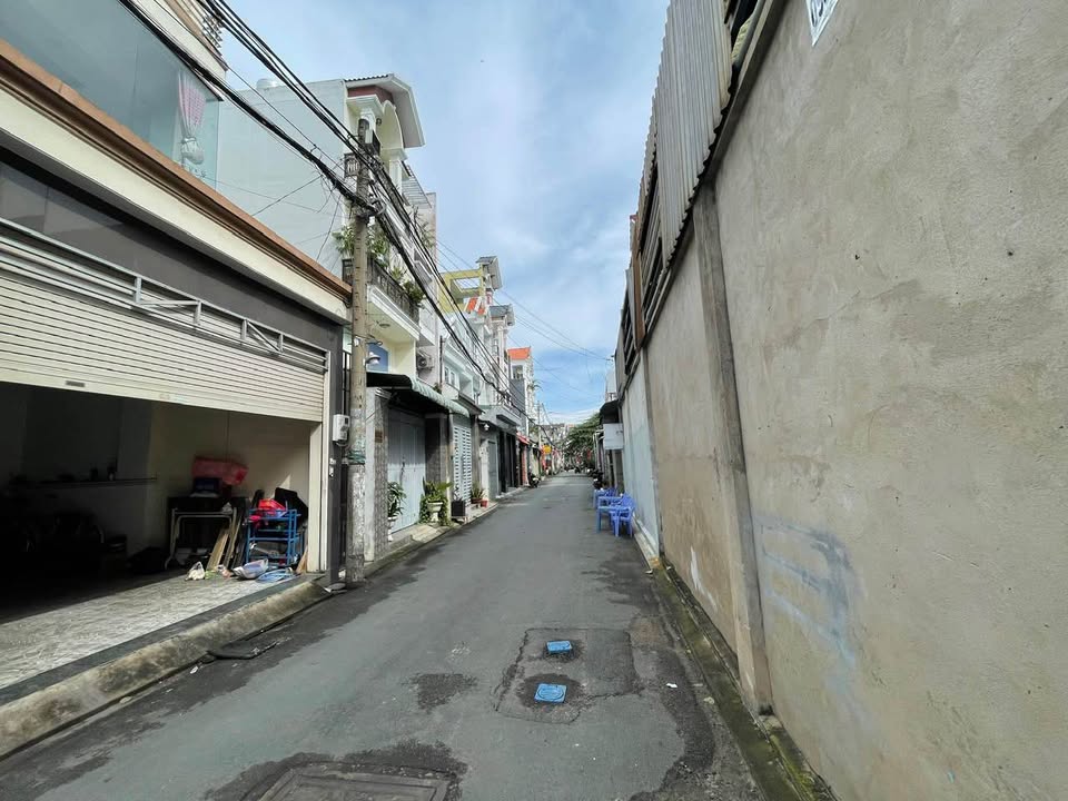 Nhà phố Hiệp Thành City 72m² giá 3 tỷ - Dọn vào ở ngay, hẻm xe hơi