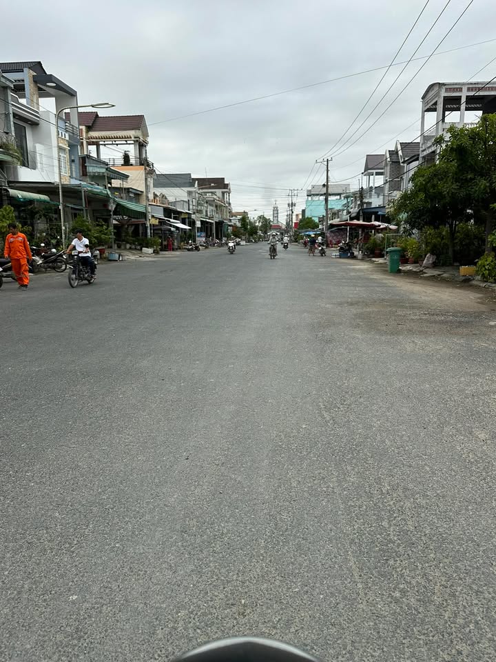 Đất nền đường Trần Hưng Đạo - Thị trấn Sa Rài 202m² giá 2.6 tỷ - Gần chợ tiện lợi!