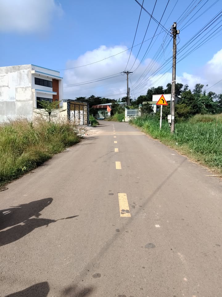 Đất nền Ấp 4 Trảng Bom 150m² giá 1.08 tỷ - Mặt tiền đường nhựa kinh doanh thuận lợi!