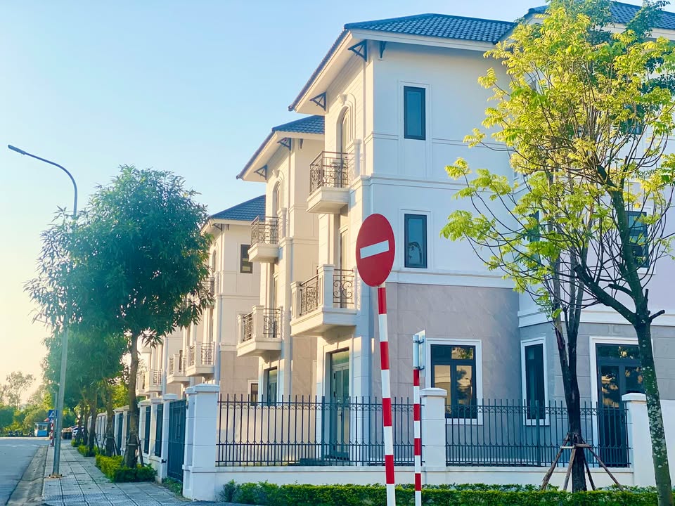 Biệt thự song lập Từ Sơn 135m² giá 9.5 tỷ - Sẵn sàng vào ở ngay!