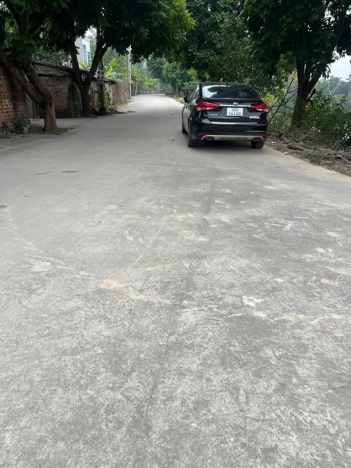 Đất thổ cư Vân Hà, Lạng Giang 125m² giá 900 triệu - Hướng Đông mát mẻ, view hồ thoáng đãng!