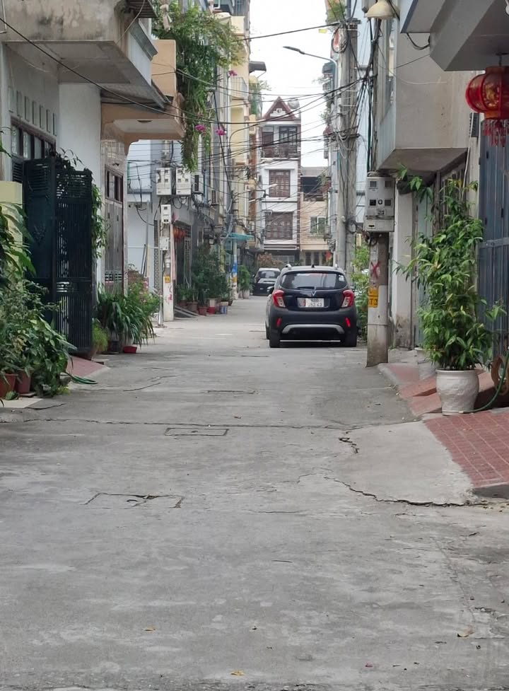 Nhà Di Trạch 53m² giá 10 tỷ - Ô tô vào tận nhà, khu dân trí cao!