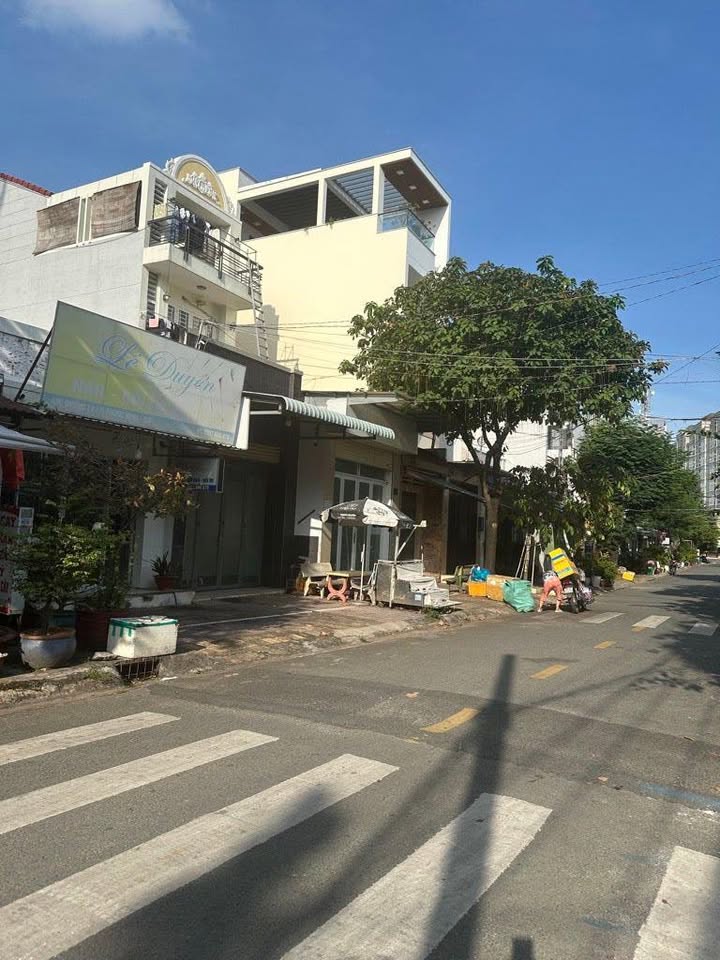 FrontHouse Đường Đỗ Xuân Hợp, Thủ Đức 100m² giá 8,5 tỷ - Mặt tiền kinh doanh lý tưởng!