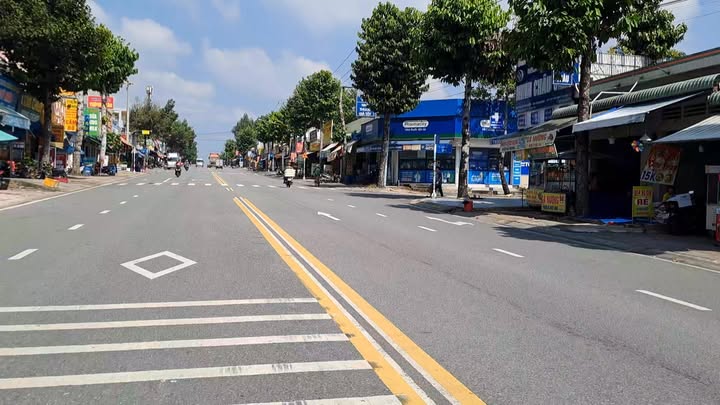 Shophouse Bến Cát 300m² giá 5 tỷ - Đầu tư sinh lời cao ngay mặt tiền!