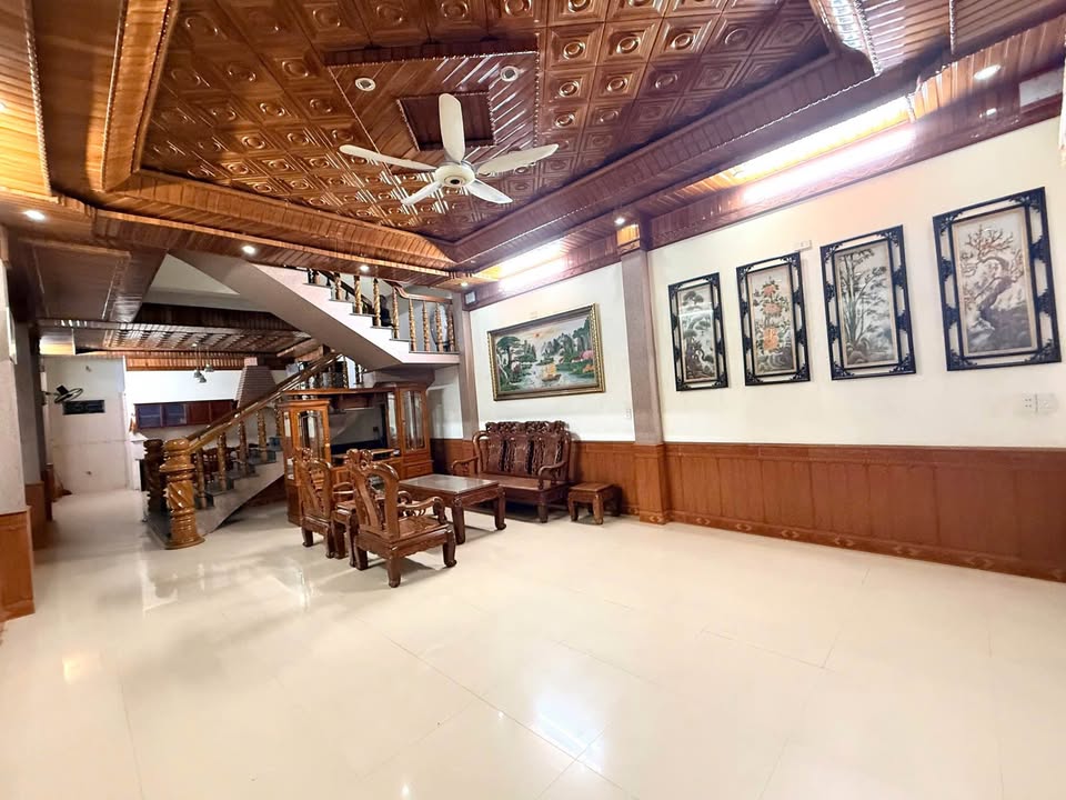 Nhà 3 tầng Minh Khai 112,3m² giá 4 tỷ - Nội thất cao cấp, vào ở ngay!