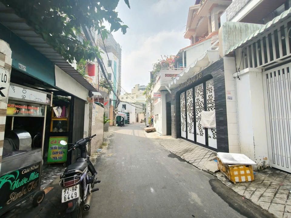 Bán nhà mặt tiền Nguyễn Hiền, Vũng Tàu 137m² giá 19 tỷ - Vị trí trung tâm, kinh doanh thuận lợi!