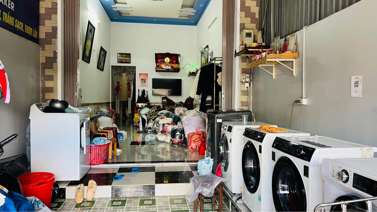 Nhà mặt tiền Duy Tân, phường Diên Hồng, 110m² giá 3.2 tỷ - Kinh doanh thuận lợi!