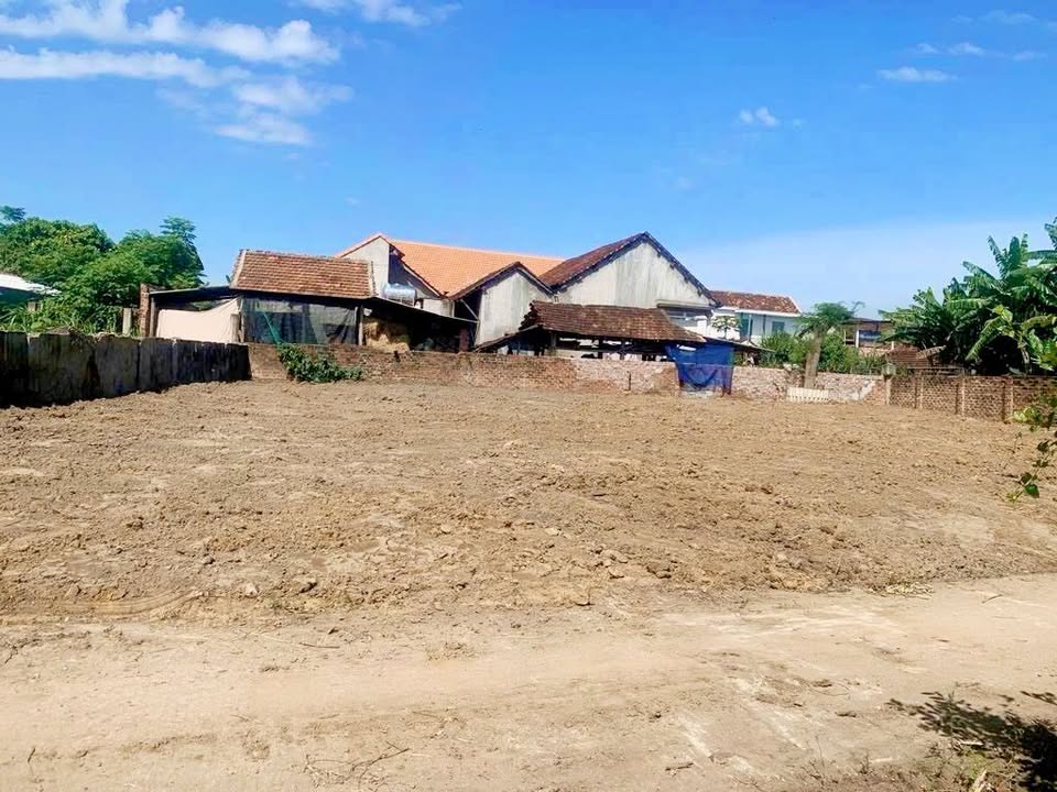 Đất nền Nhơn Lộc, An Nhơn 100m² giá 300 triệu - Đường ô tô vào thoải mái!