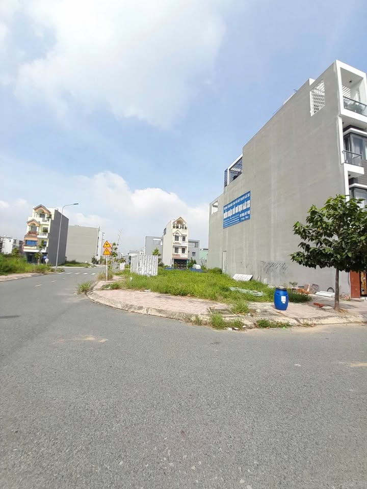 Đất nền KDC Phú Hồng Thịnh, Dĩ An 99,1m² giá chỉ 6 tỷ - Lô góc 2 mặt tiền