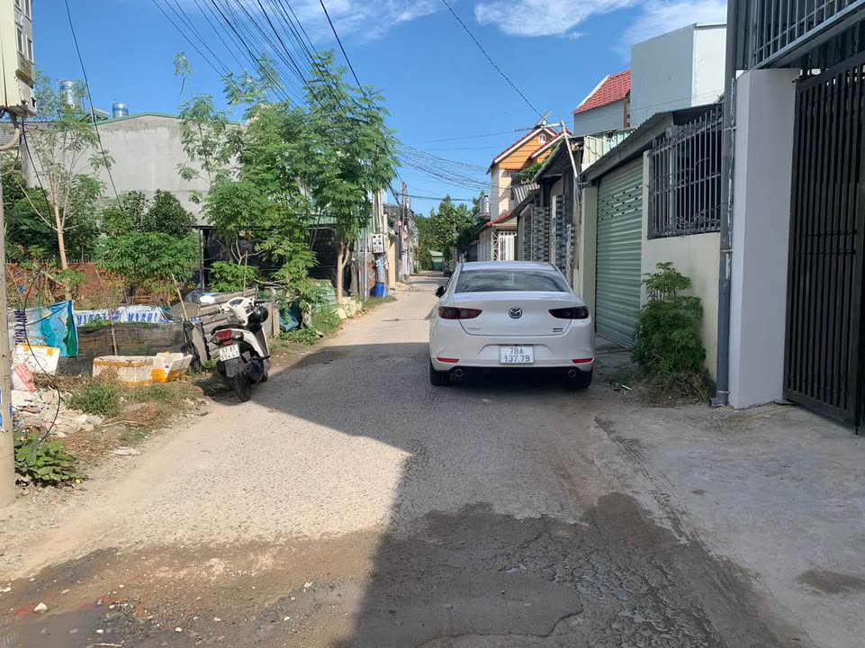 Nhà 1 trệt 1 lửng tại Phú Mỹ, Thủ Dầu Một 114m² giá 1.85 tỷ - Sổ hồng chính chủ!