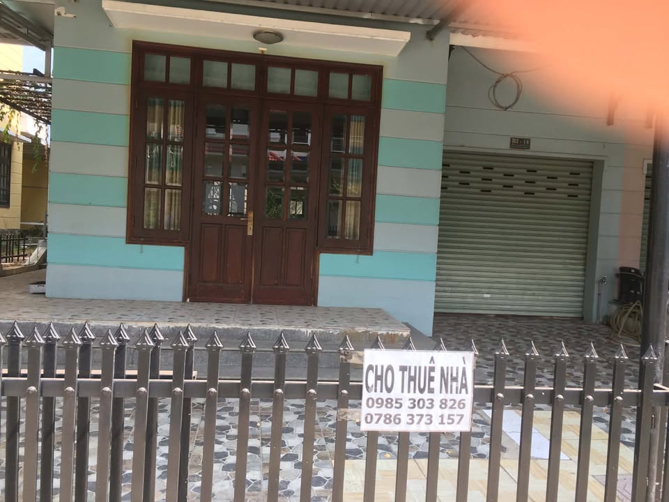 Nhà nguyên căn 4 phòng ngủ khu Ruby Land Bến Cát - Cho thuê thỏa thuận