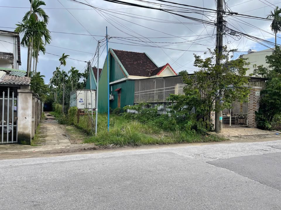 Đất mặt tiền Hoàng Văn Thụ, Quảng Ngãi 210m² giá 3 tỷ - Đầu tư sinh lời ngay!