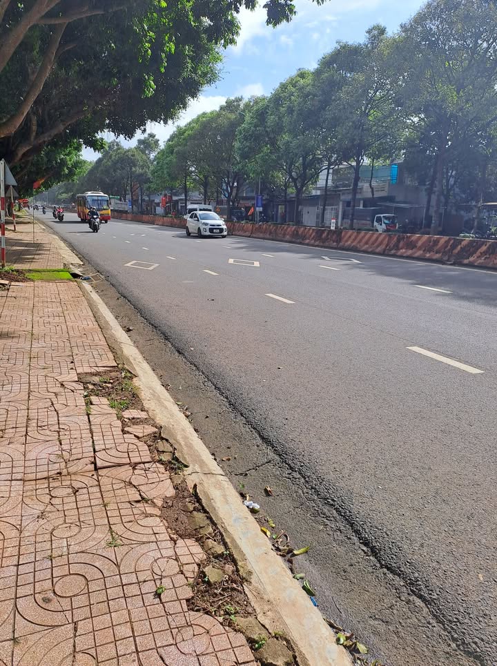 FrontHouse mặt tiền đường Phạm Văn Đồng, Tân Lập 120m² - Vị trí đắc địa, thổ cư 100%