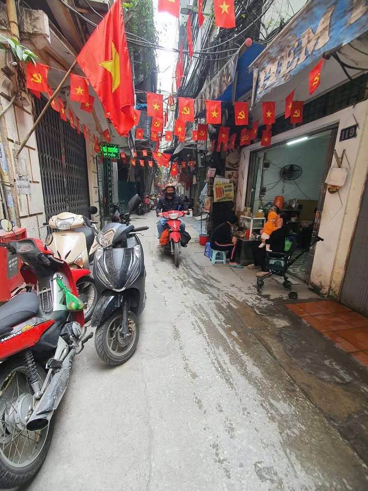 Nhà mặt ngõ Kim Mã, Ba Đình 53m² giá 16 tỷ - Kinh doanh sầm uất!