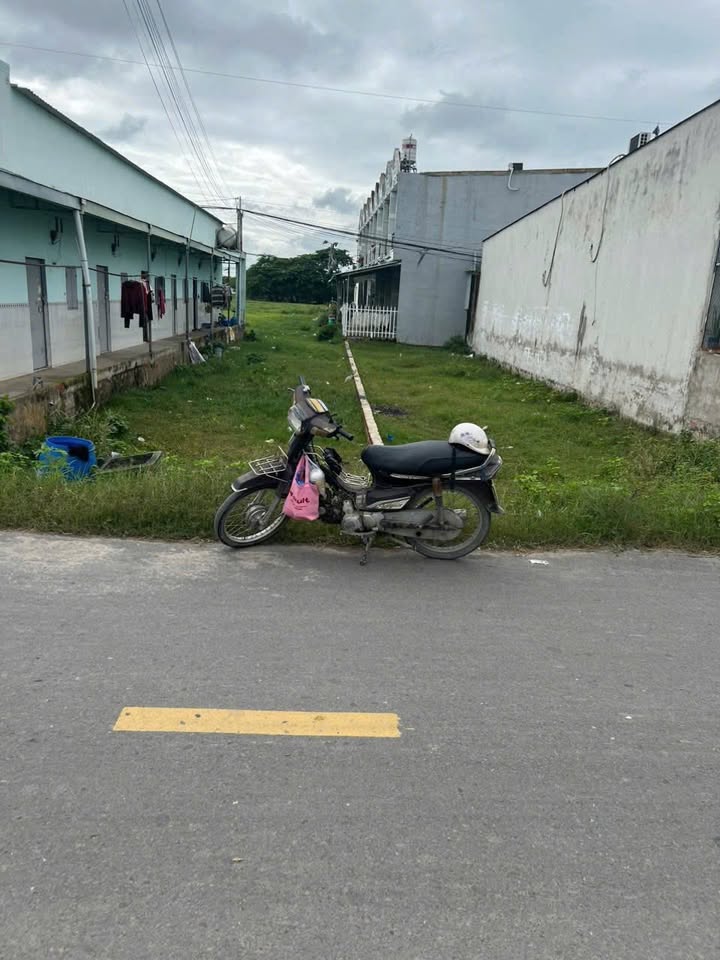 Đất mặt tiền đường Nhựa Út Cứu, Mỹ Hạnh Bắc 160m² giá 2.2 tỷ - Kinh doanh sầm uất!