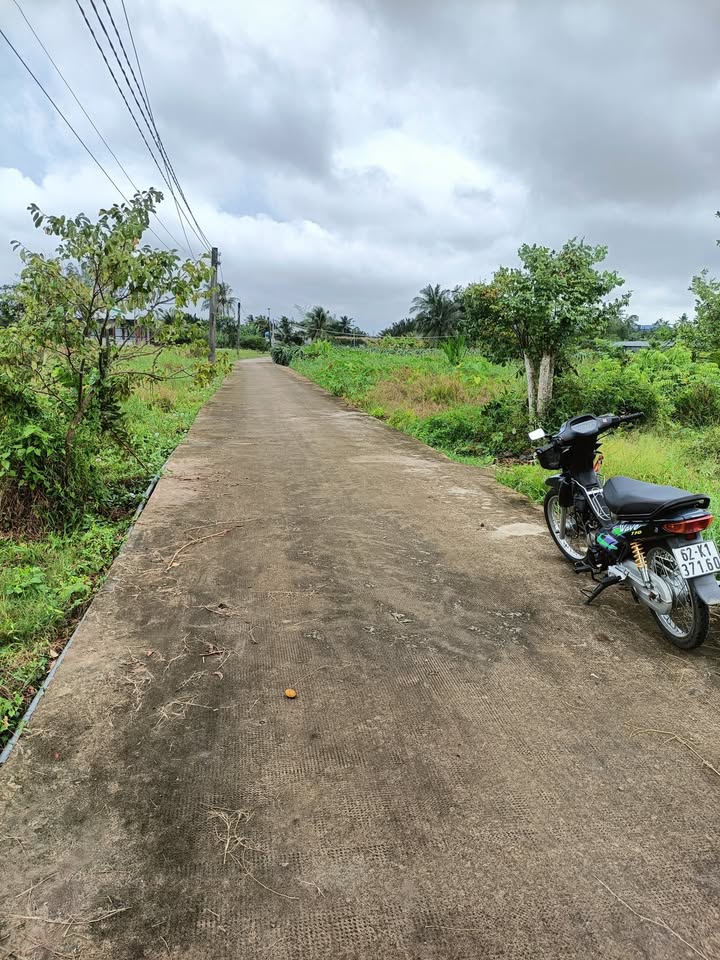 Đất thổ cư 1754m² hai mặt tiền tại Phú Ngãi Trị, Châu Thành - Giá chỉ 1.6 tỷ!