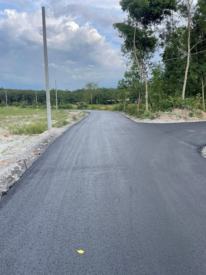 Đất nền Bàu Bàng 600m² giá 900 triệu - Sổ đỏ chính chủ, đầu tư lý tưởng!