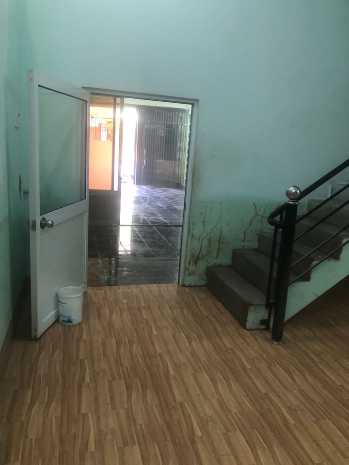 Nhà nguyên căn cho thuê mặt tiền đường Lê Thành Phương Tuy Hòa 108m² giá 9 triệu - Giao ngay!