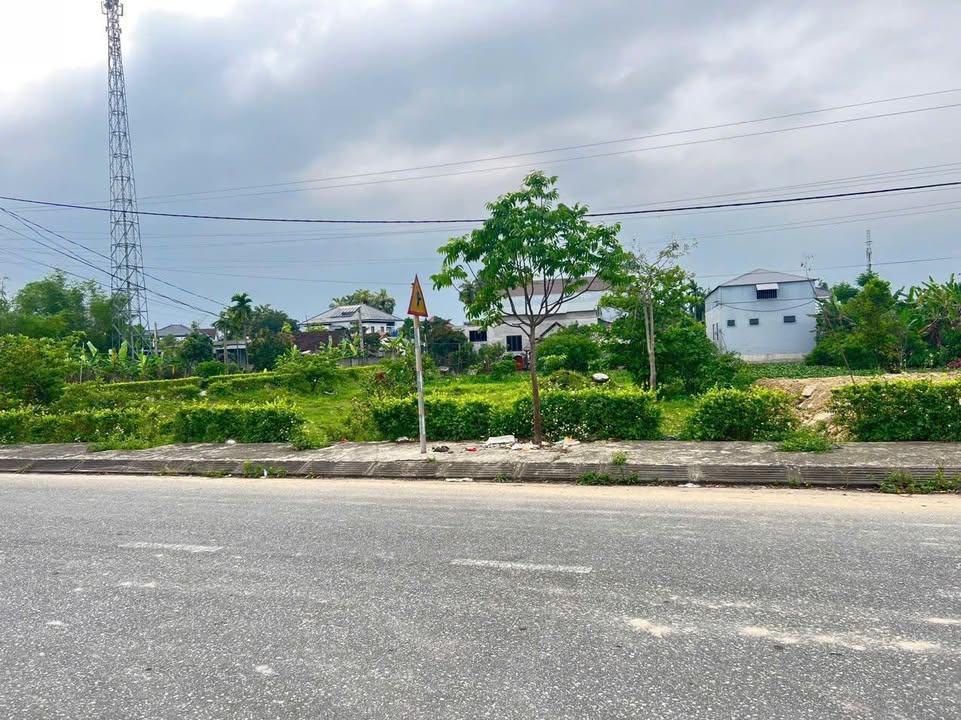 Đất nền Thạch Đài - Hà Huy Tập 180m² giá 4 tỷ - Đường rộng, vị trí đẹp!