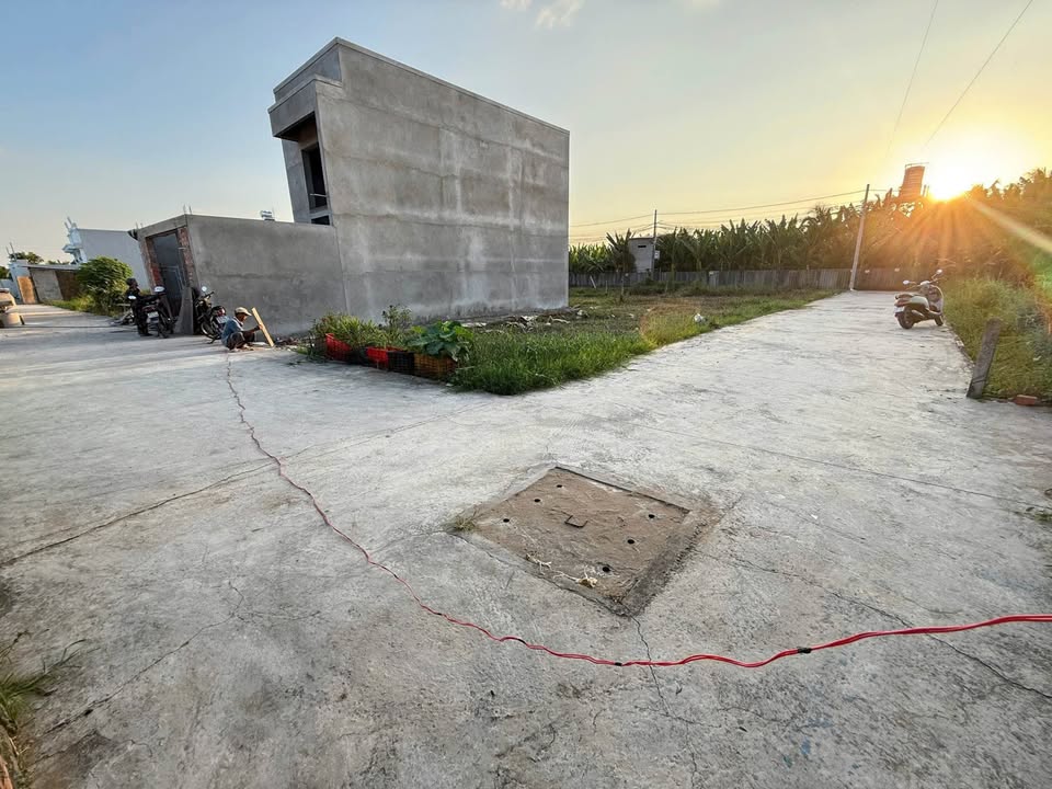 Đất nền góc 2 mặt tiền tại Mỹ Phong, Tiền Giang - Chỉ 650 triệu/nền, thương lượng ngay!