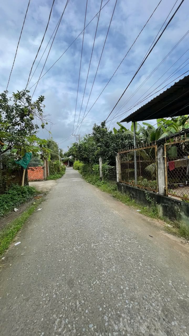 Đất nền Ngã 5 Hóc Đùng Mỹ Tho 140m² giá 700 triệu - Pháp lý sạch, vị trí đắc địa!