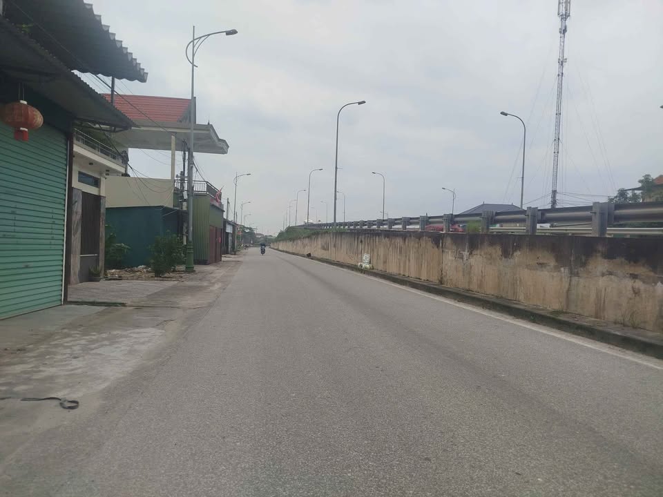 Lô đất Thạch Đài, Thạch Hà 99m² giá 2.9 tỷ - Vị trí đắc địa, tiện ích đầy đủ!