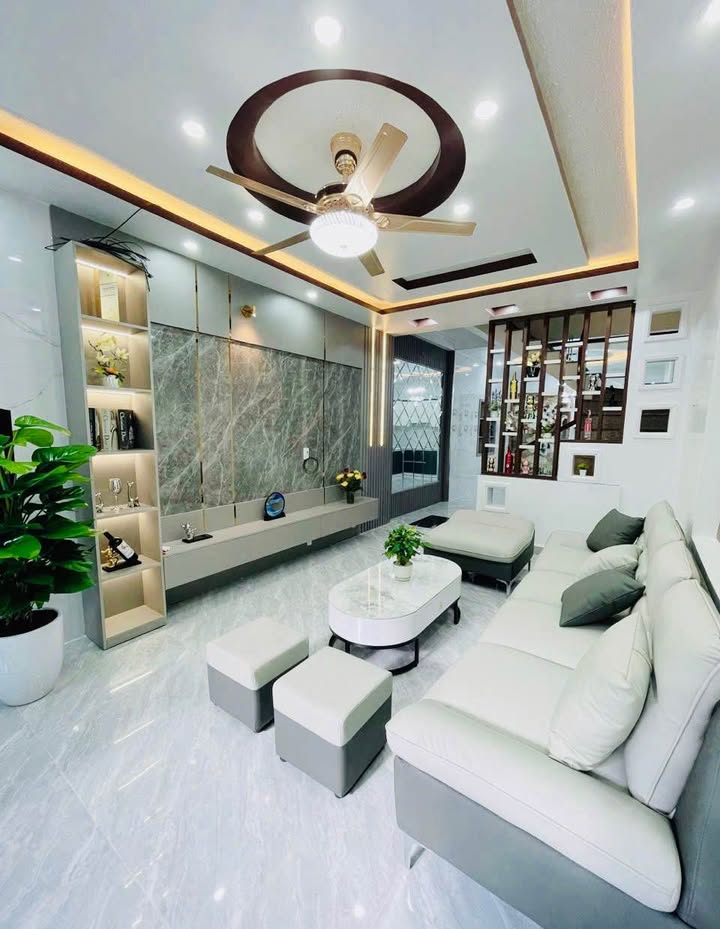 Nhà riêng độc lập 250 Thiên Lôi, 50m² giá 3.45 tỷ - Đường thông ô tô đỗ ngay!