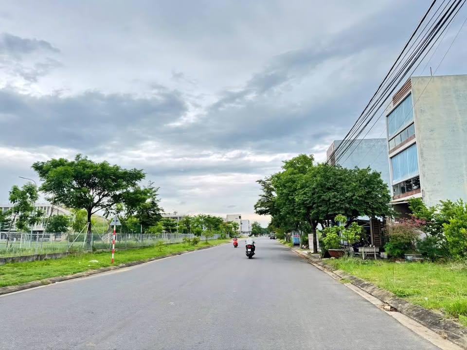 Đất nền Đô Đốc Lân, Hòa Xuân 200m² giá 11.7 tỷ - Cơ hội đầu tư hấp dẫn!