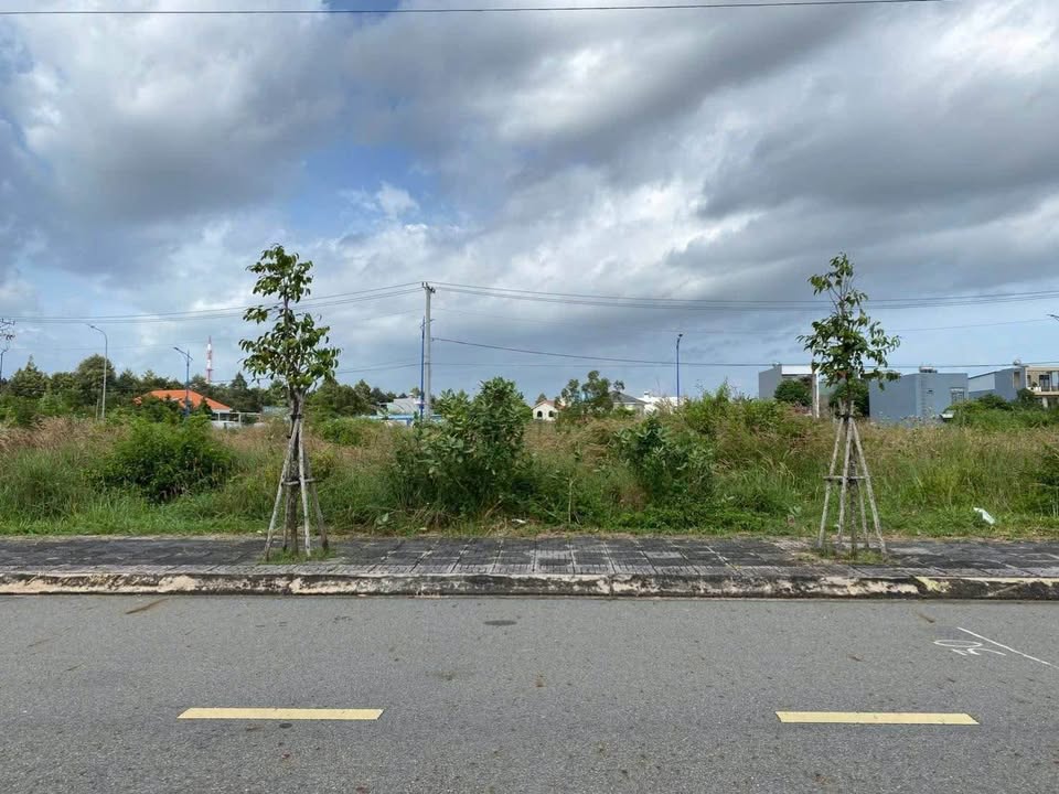 Lô đất mặt tiền Hoàng Xuân Nhị, P. Long Tâm, TP Bà Rịa 80m² - Giá chỉ 3.15 tỷ!