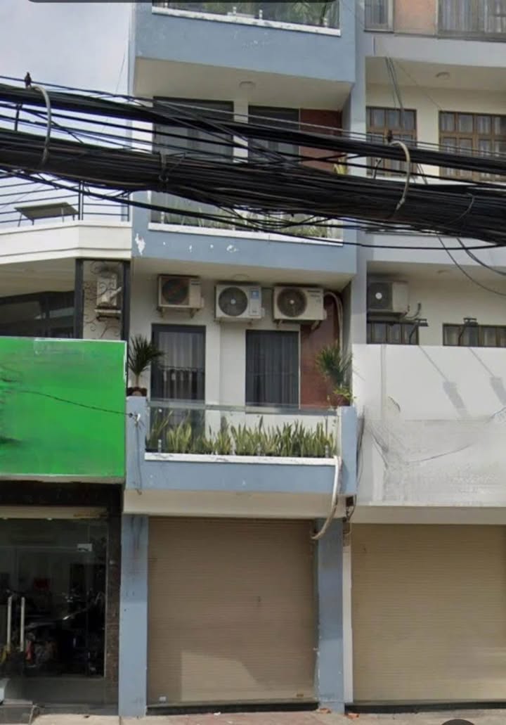 Cho thuê mặt bằng mặt tiền đường Cách Mạng Tháng Tám, Quận 10, diện tích 32m² - Giá siêu rẻ!