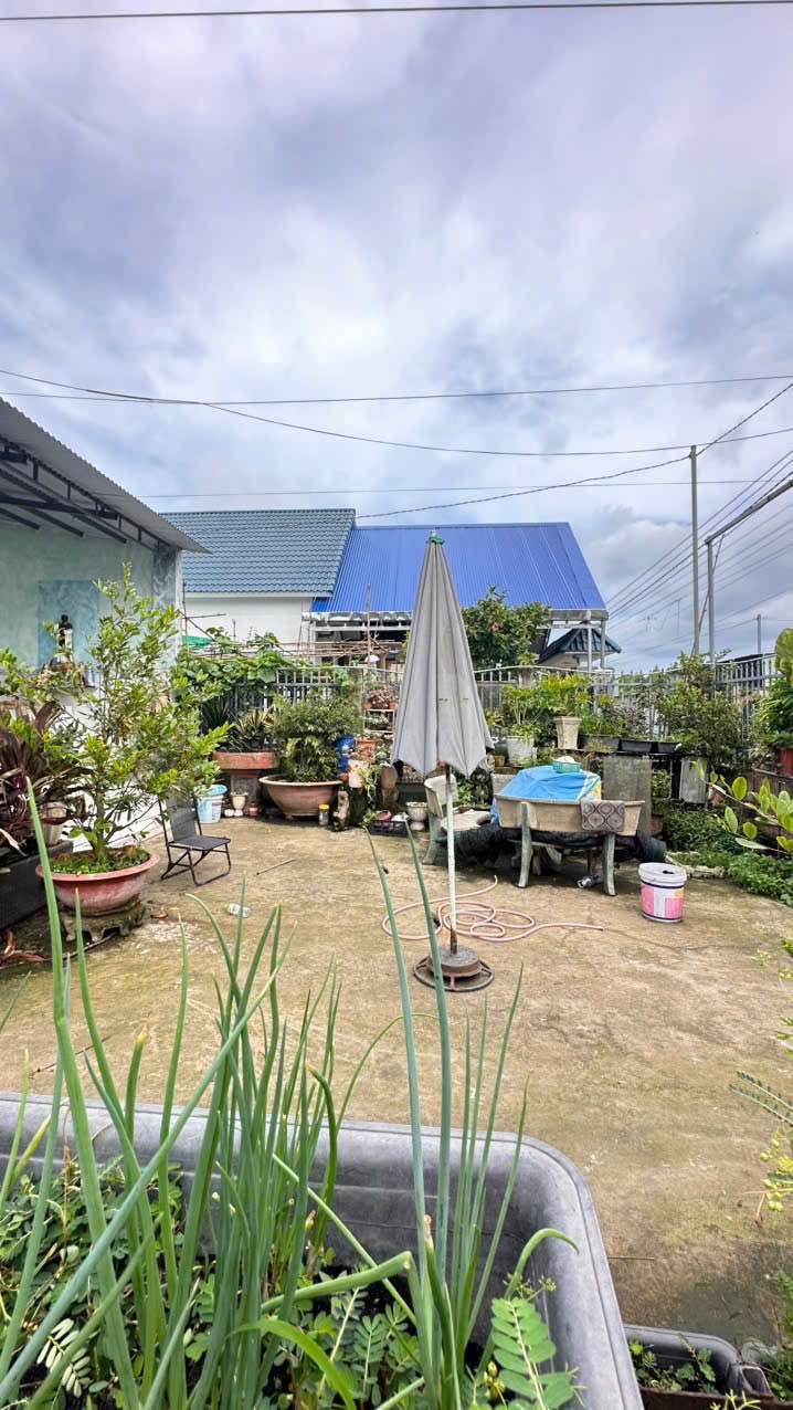 Nhà góc 2 mặt tiền Giang Điền 200m² giá 1.45 tỷ - Sân vườn rộng rãi!