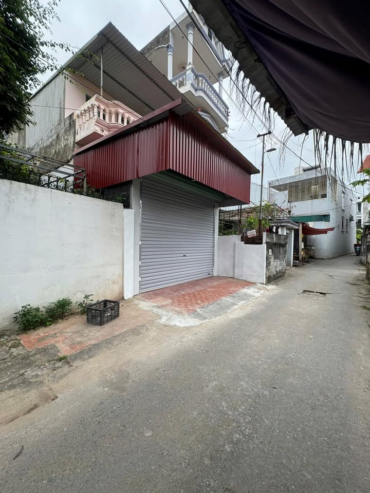 Nhà 2 tầng tại Chợ Sao Đỏ, 139m² chỉ 2 tỷ - Sẵn sàng vào ở!