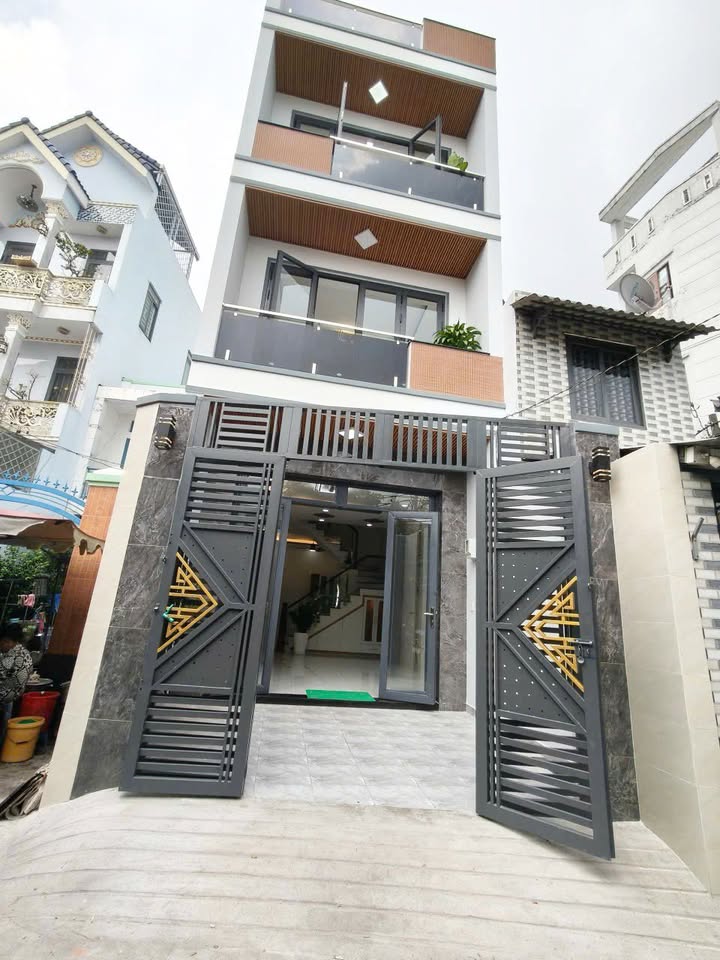 Nhà đẹp hẻm xe hơi 61.6m² phường 3 quận 8 giá 8.85 tỷ - Cơ hội hiếm có!