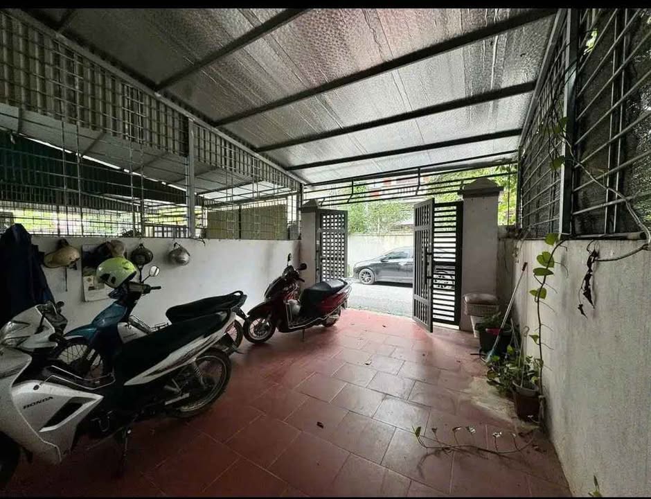 Nhà 3 tầng tại TDP Vèo, Định Trung, Vĩnh Yên 106m² giá 3 tỷ - Gần nhiều tiện ích!