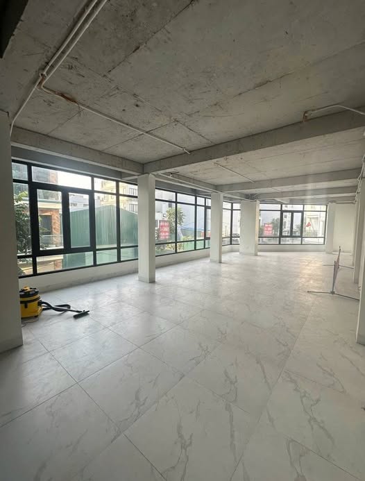 Cho thuê mặt bằng kinh doanh tại Ngọc Thụy, Long Biên 200m² - Nhận nhà ngay!