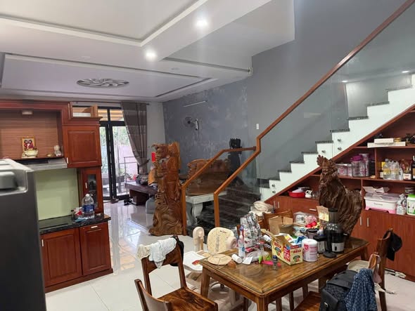 Nhà 2 tầng Hòa Hải, Đà Nẵng 150m² giá 10 tỷ - Vị trí gần bãi tắm